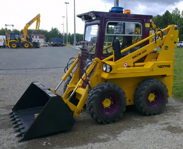 Аренда мини-погрузчика Bobcat S175