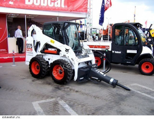 Услуги мини-погрузчика с гидромолотом Bobcat s250