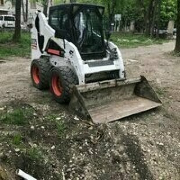 Аренда минипогрузчика с ямобуром BOBCAT S175