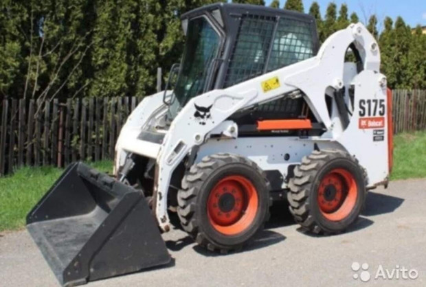 Аренда минипогрузчика с ямобуром BOBCAT S175