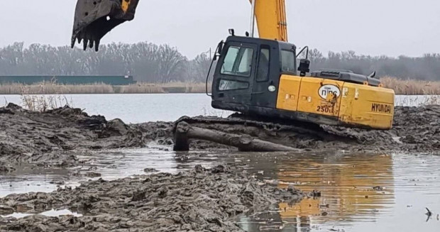 Аренда экскаватора 1,5 м3 Hyundai 250